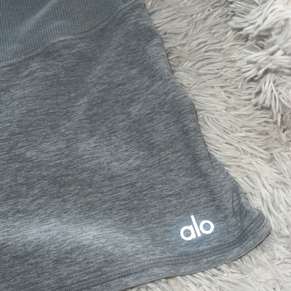 ALO YOGA Alosoft Aura Shorts Grey - Picture 1 of 4